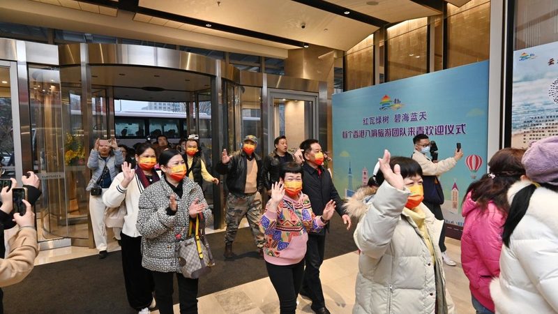 以下是根据市场调研和消费者评价，推荐的广州旅行社前十名，供您参考：